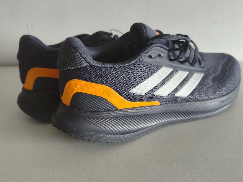 Adidas original model Run Falcon 5