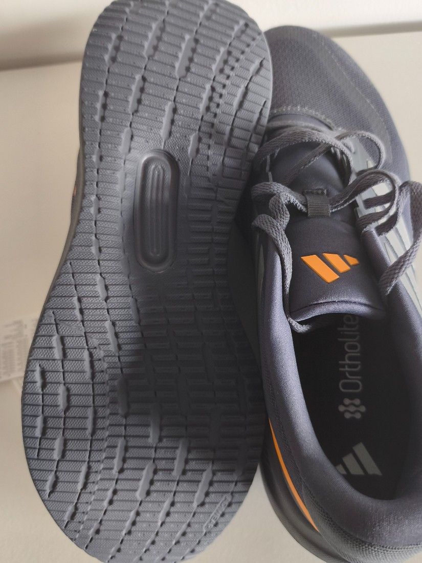 Adidas original model Run Falcon 5