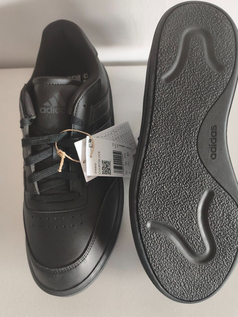 Adidas original model Courtblock