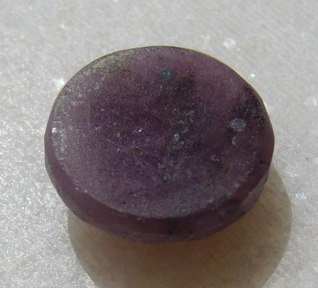 Safir fatetat cabochon aprox 12x4.7 mm