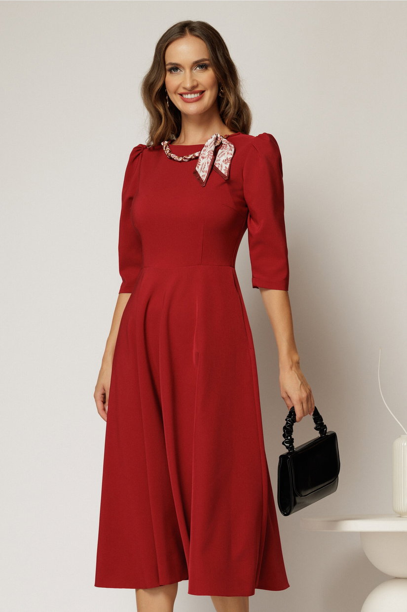 Rochie DY Fashion bordo clos cu lantisor si esarfa