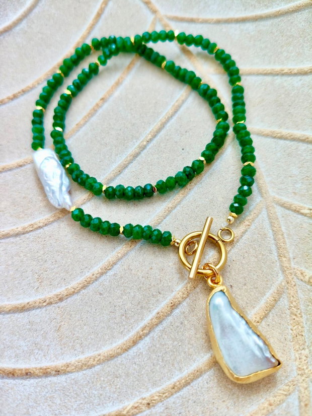 Colier jad verde smarald & perle baroc Biwa albe