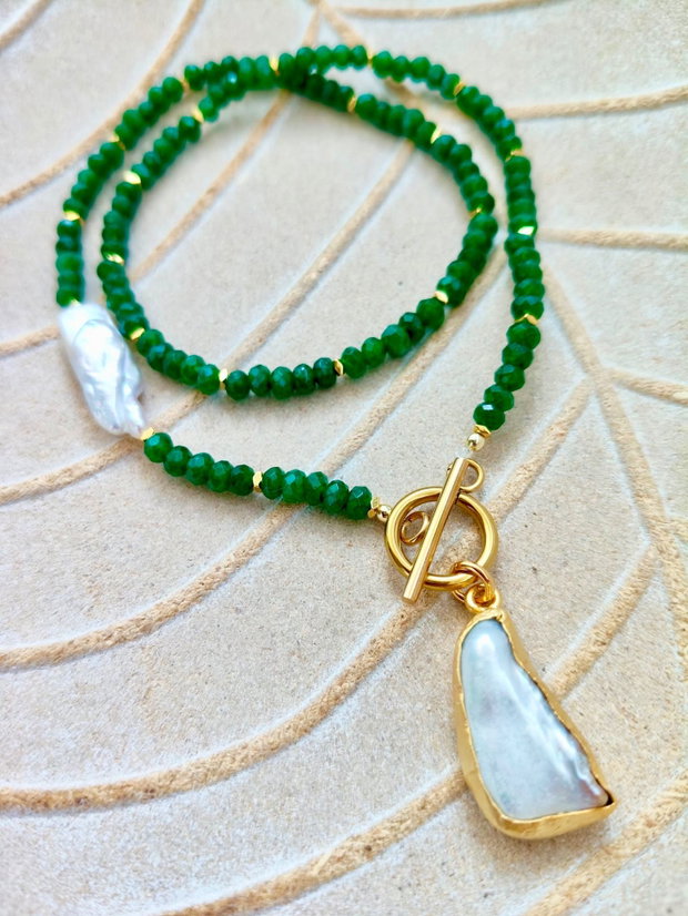 Colier jad verde smarald & perle baroc Biwa albe