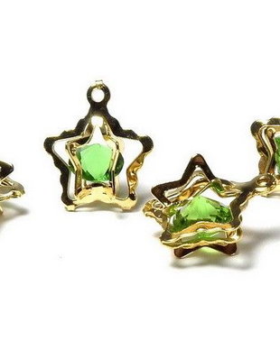 Pandantiv din metal, auriu, stea, 16x14 mm, cu strasuri verzi