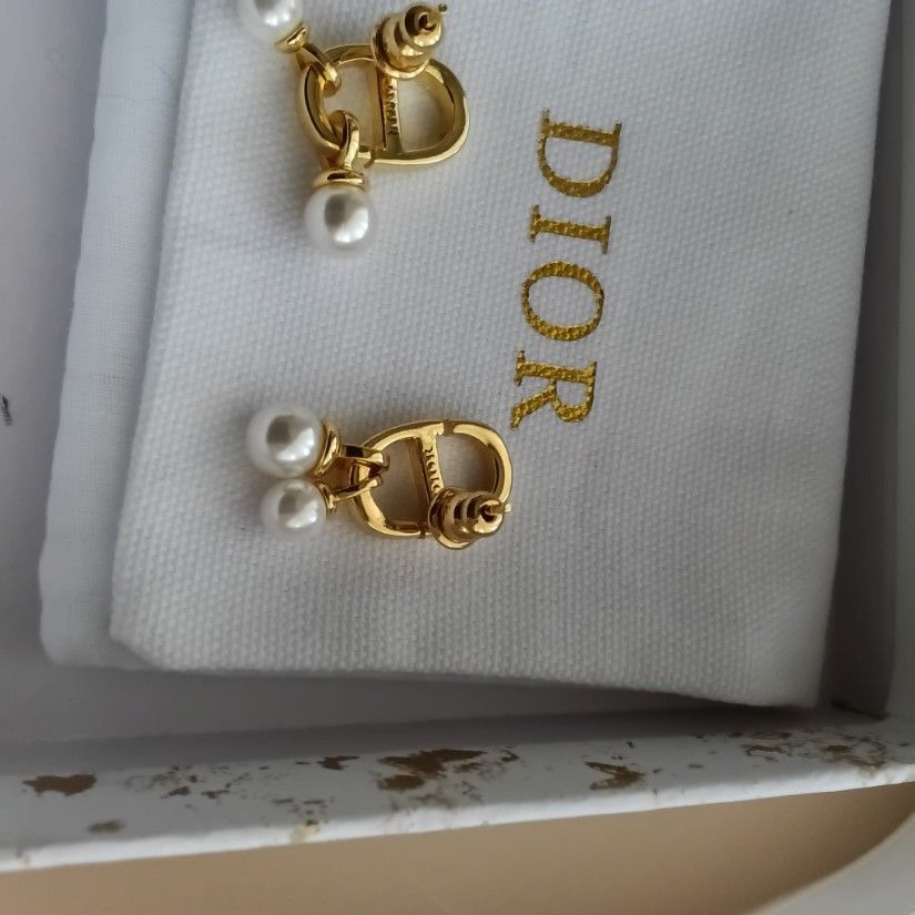 Cercei noi Dior