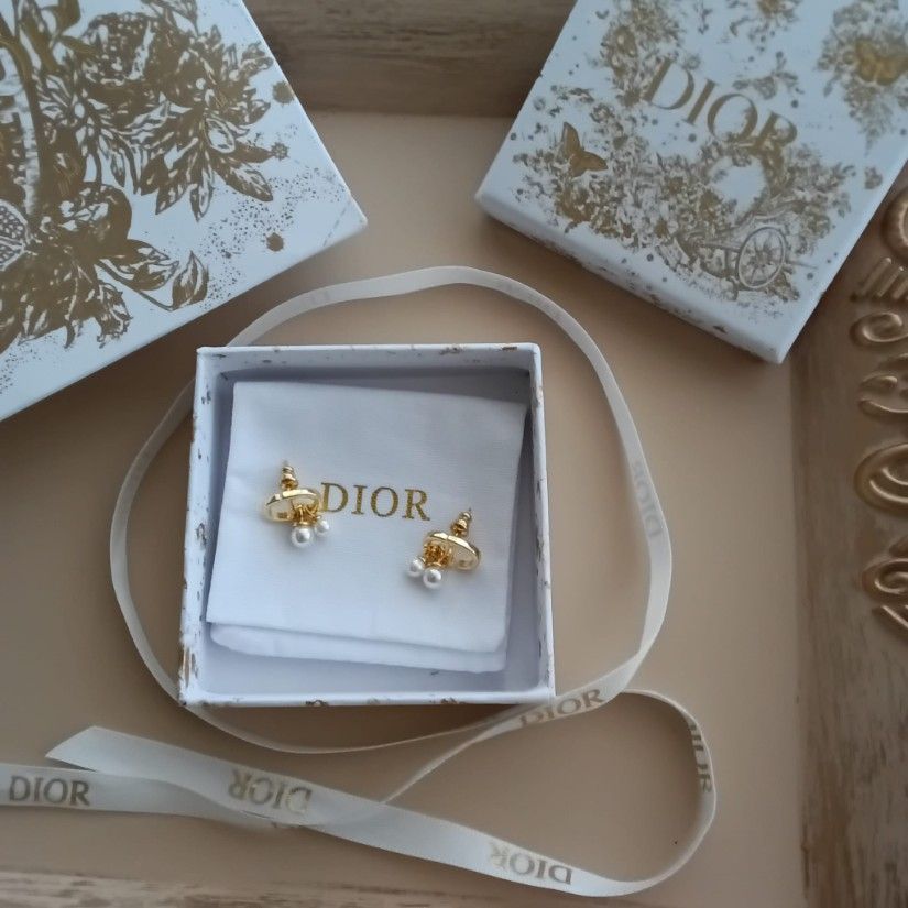 Cercei noi Dior