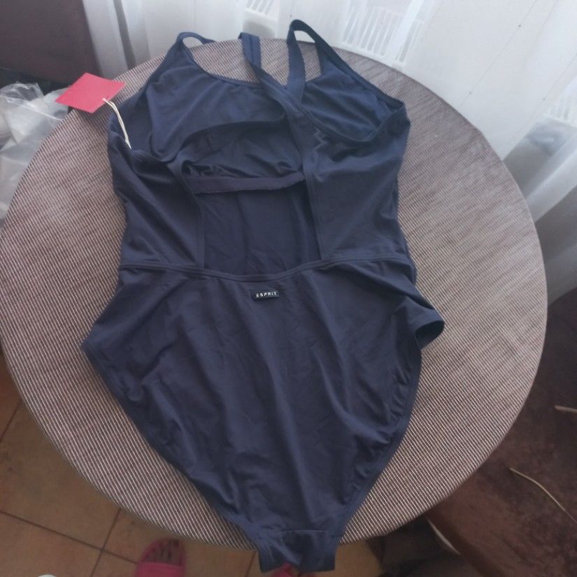 Costum de baie întreg nou original Esprit