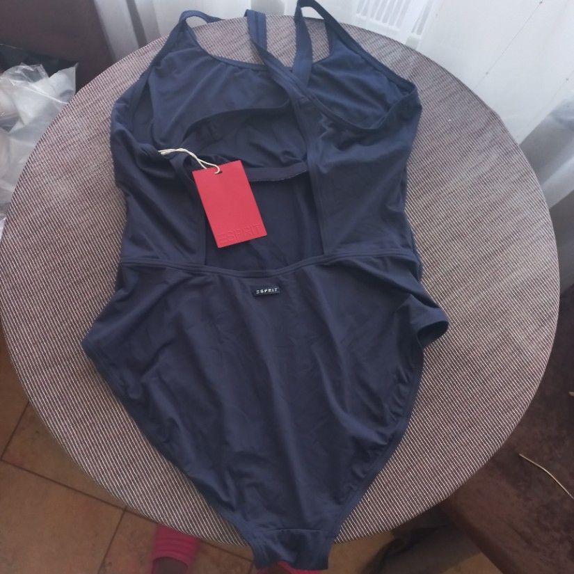 Costum de baie întreg nou original Esprit