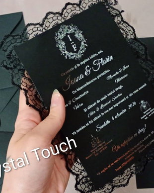 Invitații nuntă - margini cu dantelă & scris în reflexii argintii