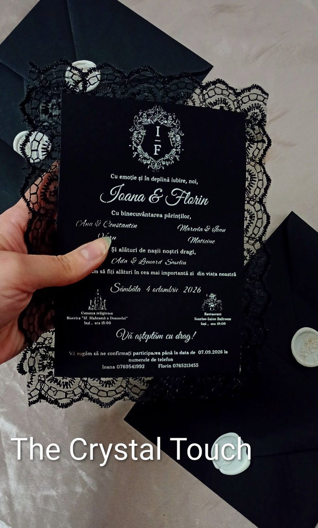 Invitații nuntă - margini cu dantelă & scris în reflexii argintii
