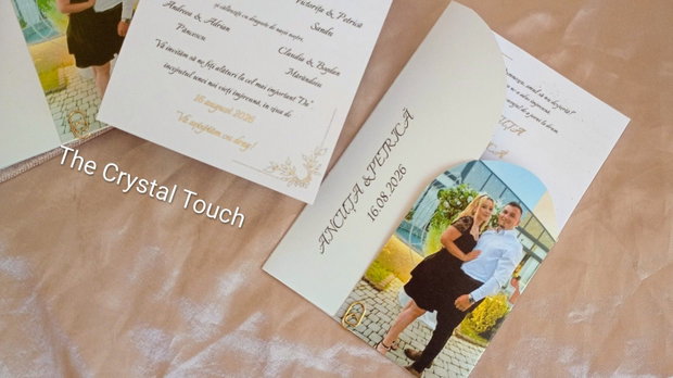 Invitații nuntă - coperta rotunda și plic din catifea