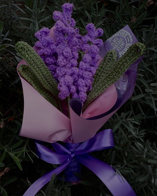 Buchet de lavanda crosetat