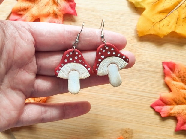 Cercei handmade ciupercute rosii, handmade din lut polimeric, stil cottagecore