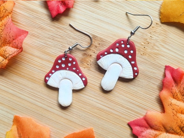 Cercei handmade ciupercute rosii, handmade din lut polimeric, stil cottagecore