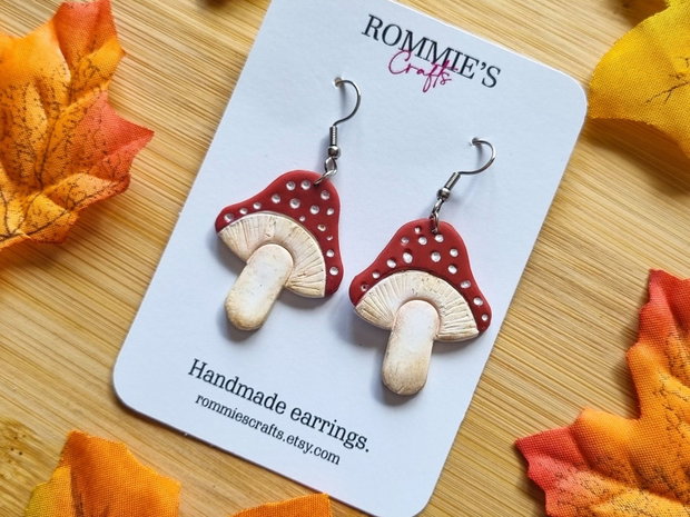 Cercei handmade ciupercute rosii, handmade din lut polimeric, stil cottagecore
