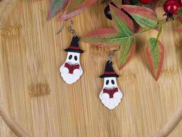 Cercei halloween fantome si carti, handmade din lut polimeric