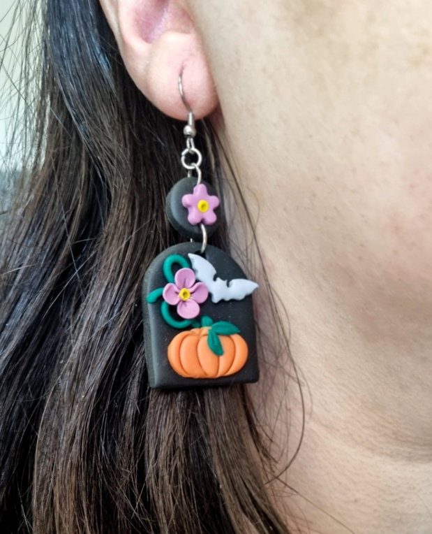 Cercei Halloween cu dovleci si lilieci, handmade din lut polimeric