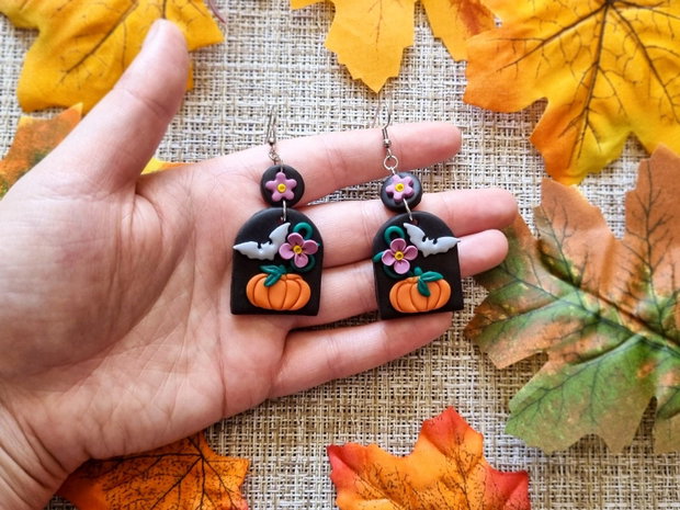Cercei Halloween cu dovleci si lilieci, handmade din lut polimeric