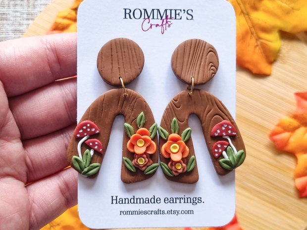 Cercei toamna cu ciupercute si flori, handmade din lut polimeric