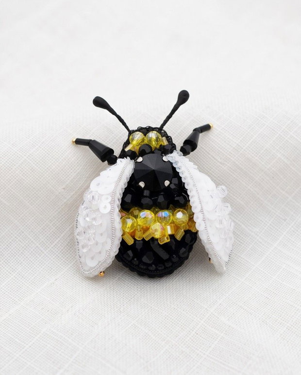 Broșă albină 3D - Abeille Lumière