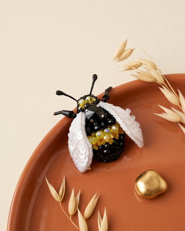 Broșă albină 3D - Abeille Lumière