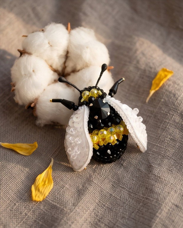 Broșă albină 3D - Abeille Lumière