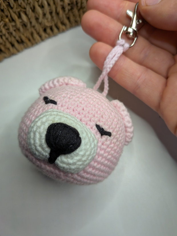 Breloc ursuleț roz croșetat  accesoriu geantă/rucsac