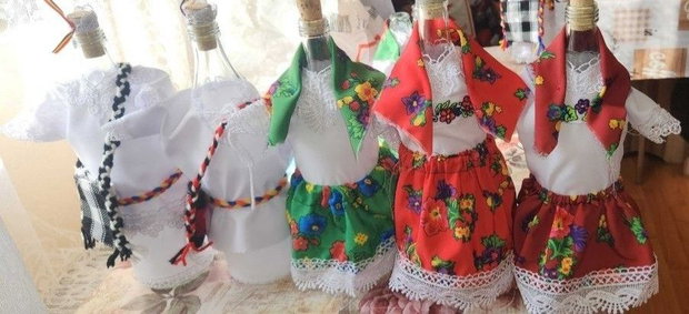 Sticle imbracate traditional
