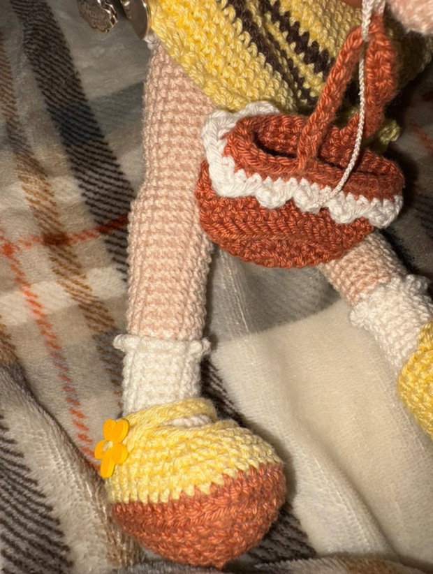 Păpușă croșetată manual (Amigurumi) Albinuță  | Handmade cu accesorii