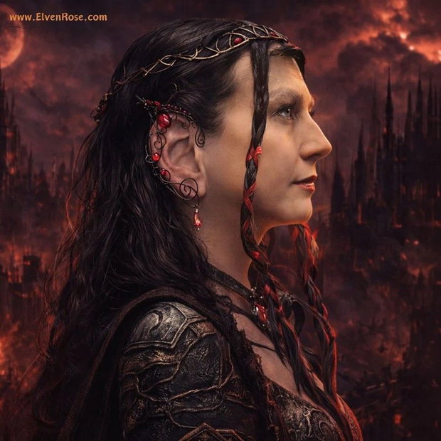 Cercei Urechi de elf Fiery Black