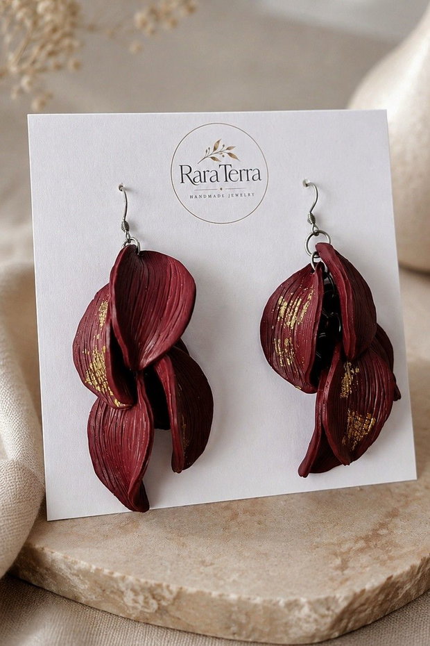 Cercei statement Botanica Velvet Wine | Lut polimeric și foiță aurie | RaraTerra