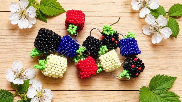 Cercei Fructe de pădure mici, colorați și veseli