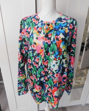 Cardigan nou, deosebit,  colorit superb , masura 52