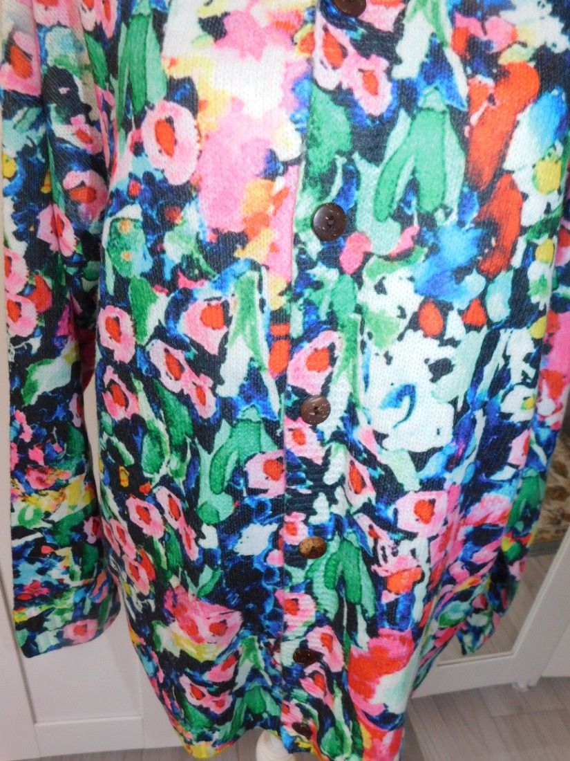 Cardigan nou, deosebit, colorit superb , masura 52