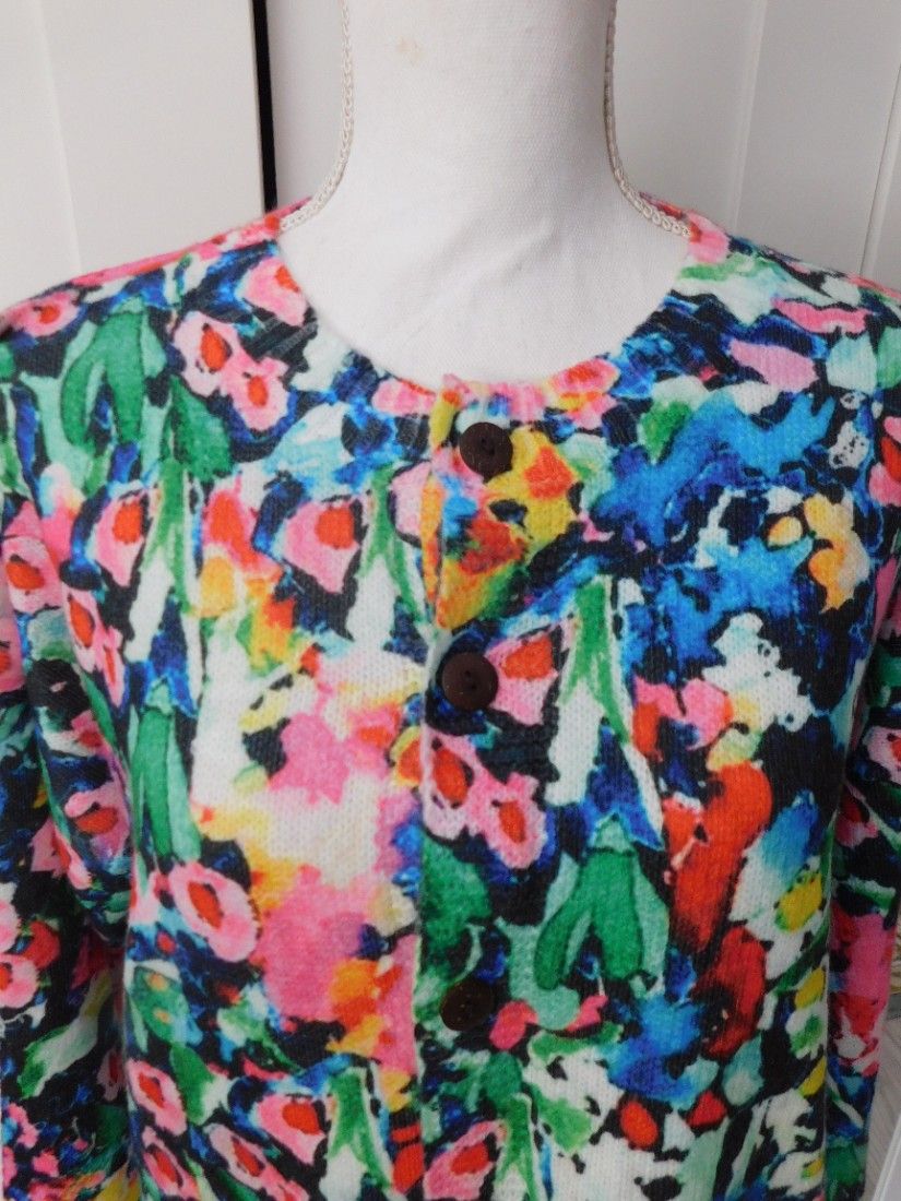 Cardigan nou, deosebit, colorit superb , masura 52