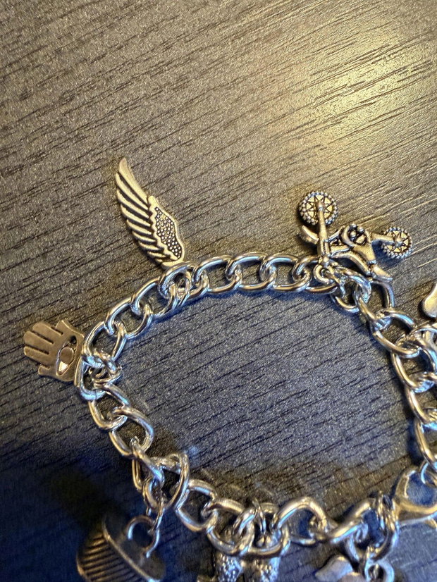 Bratara Handmade Argintie cu Zale si Charmuri