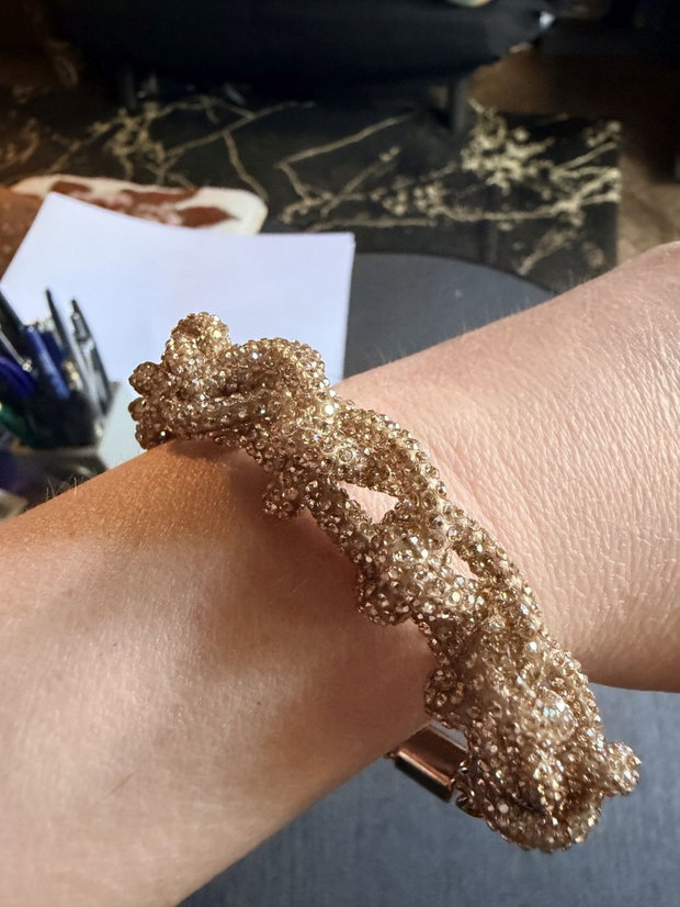 Brățară Statement Handmade Împletitură Fluidă din Șnur cu Strasuri Auriu
