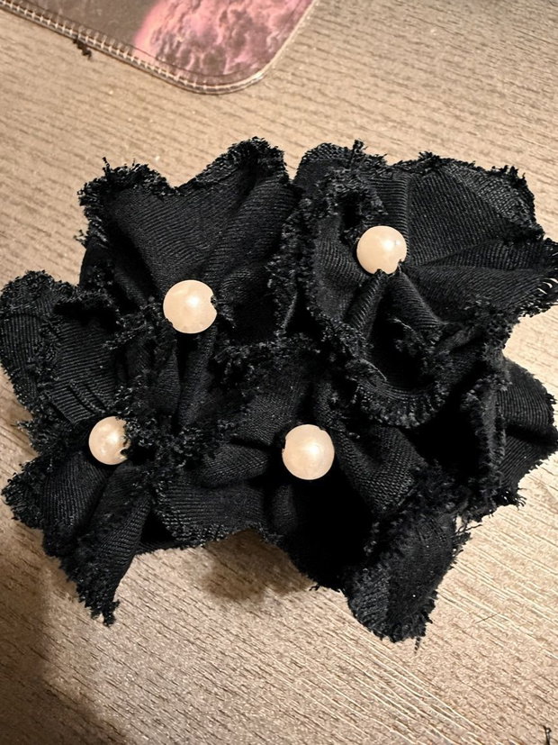 Brățară Manșetă din Denim Negru Midnight Rose cu Perle Sidefate