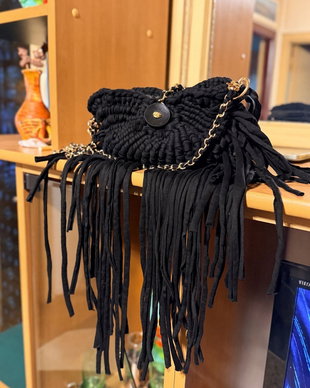 Geantă Crossbody Handmade Boho Rebel cu Franjuri Lungi