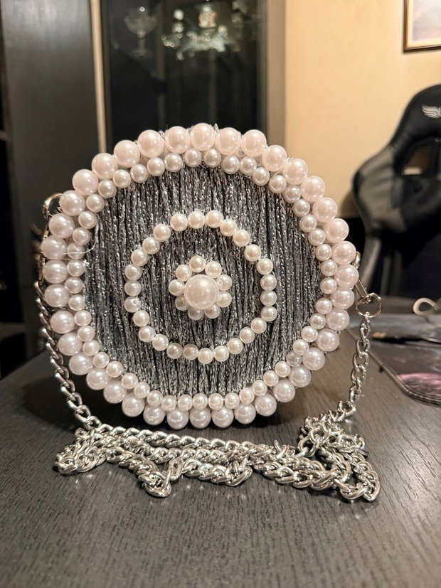 Geantă Statement Circulară Silver Pearl Mandala  Realizată Manual