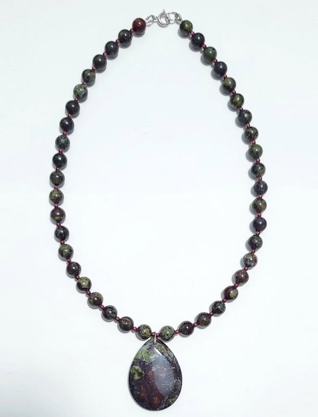 Colier argint 925 cu jasp dragon blood si granat
