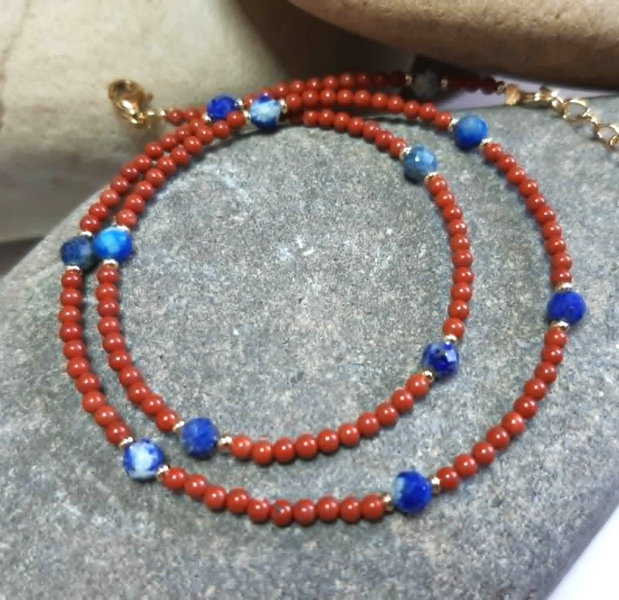 Contrast de toamnă - colier choker din jasp roșu și lapis lazuli