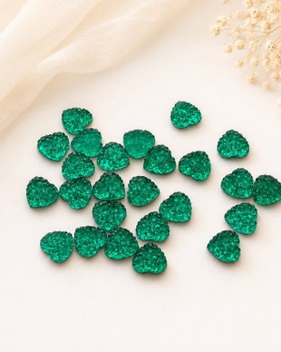 Cabochon inima din rasina