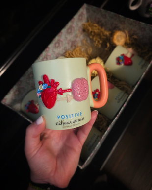 Cana decorată  handmade "Positive"
