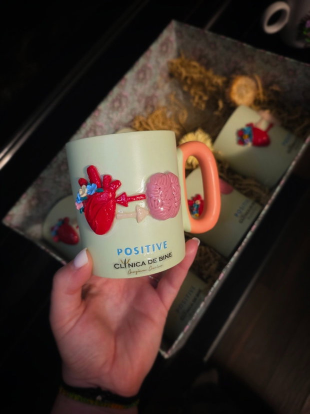 Cana decorată  handmade "Positive"