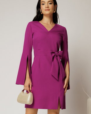 Rochie scurta magenta cu funda ampla in talie si maneci sparte