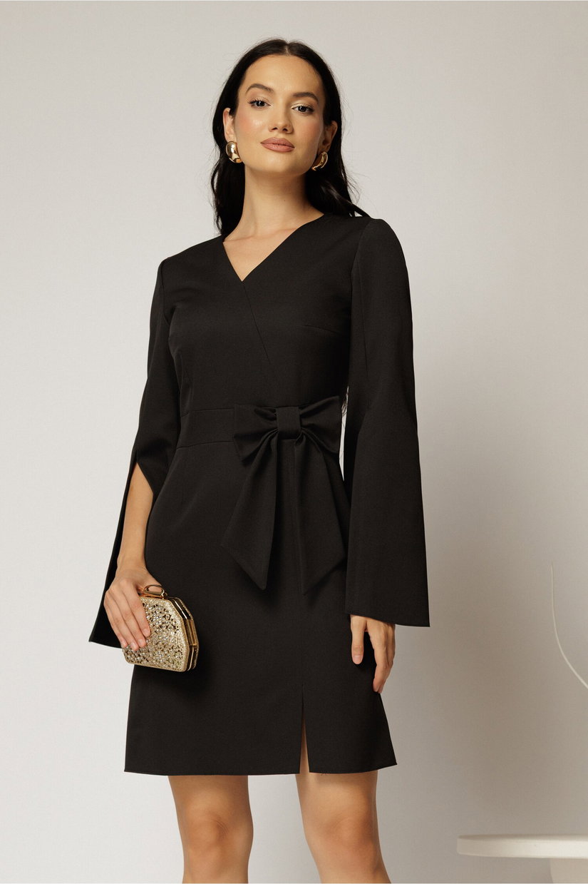 Rochie scurta neagra cu funda ampla in talie si maneci sparte
