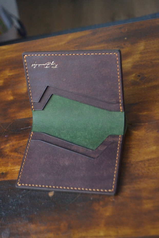 Portofel din piele naturala,lucrat integral manual