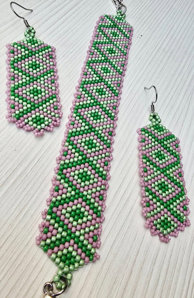 Set brățară și cercei din mărgele TOHO verde, verde mentă & mov