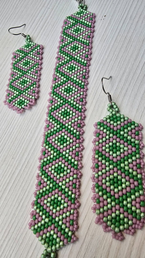 Set brățară și cercei din mărgele TOHO verde, verde mentă & mov